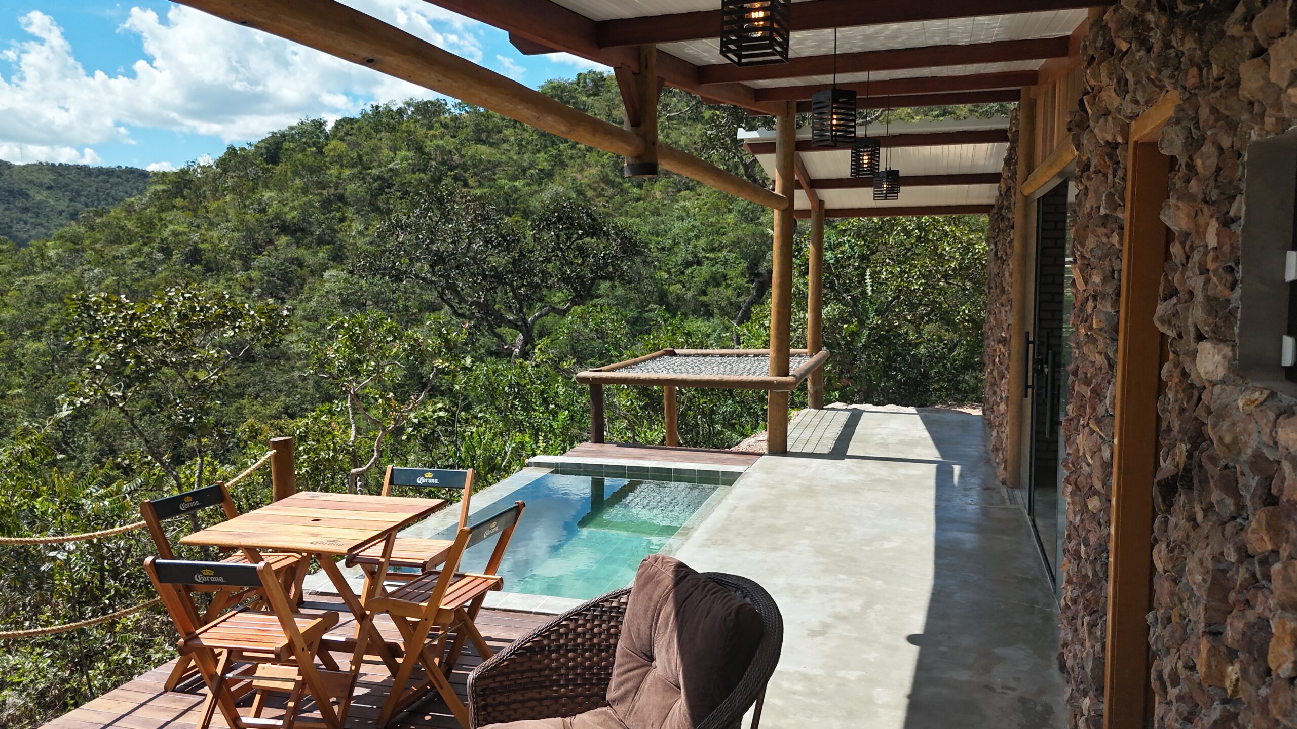 Piscina/Spa Suspenso Aquecido com Borda Infinita